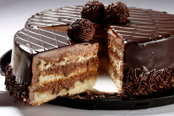 CAKE WITH CHOCOLATE TRUFFLE